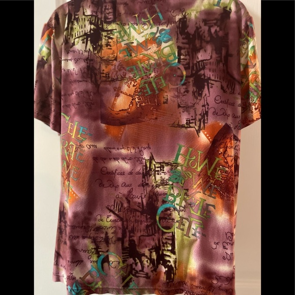 *SOLD* V-neck Top - Picture 3 of 3